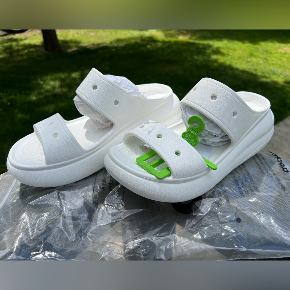 Crocs Classic Crush Unisex Sandal Women’s US 10 Men’s US 8